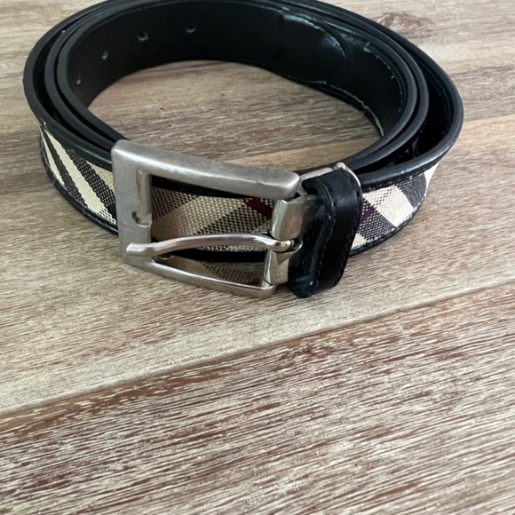 Unisex Burberry belt - Picture 2 of 4